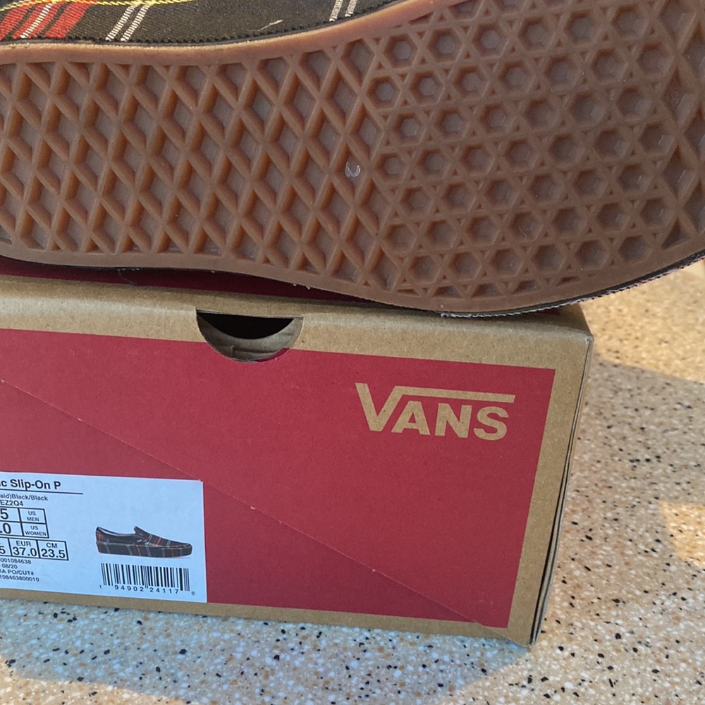 Vans - Picture 3 of 7